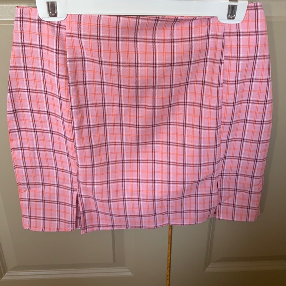 NEVER WORN MINI FLANNEL SKIRT
